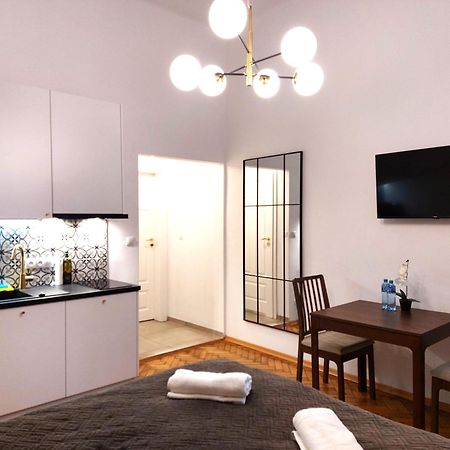 Unique Style Apartments Old Town - 25 Min From The Airport - By Homelike クラクフ エクステリア 写真