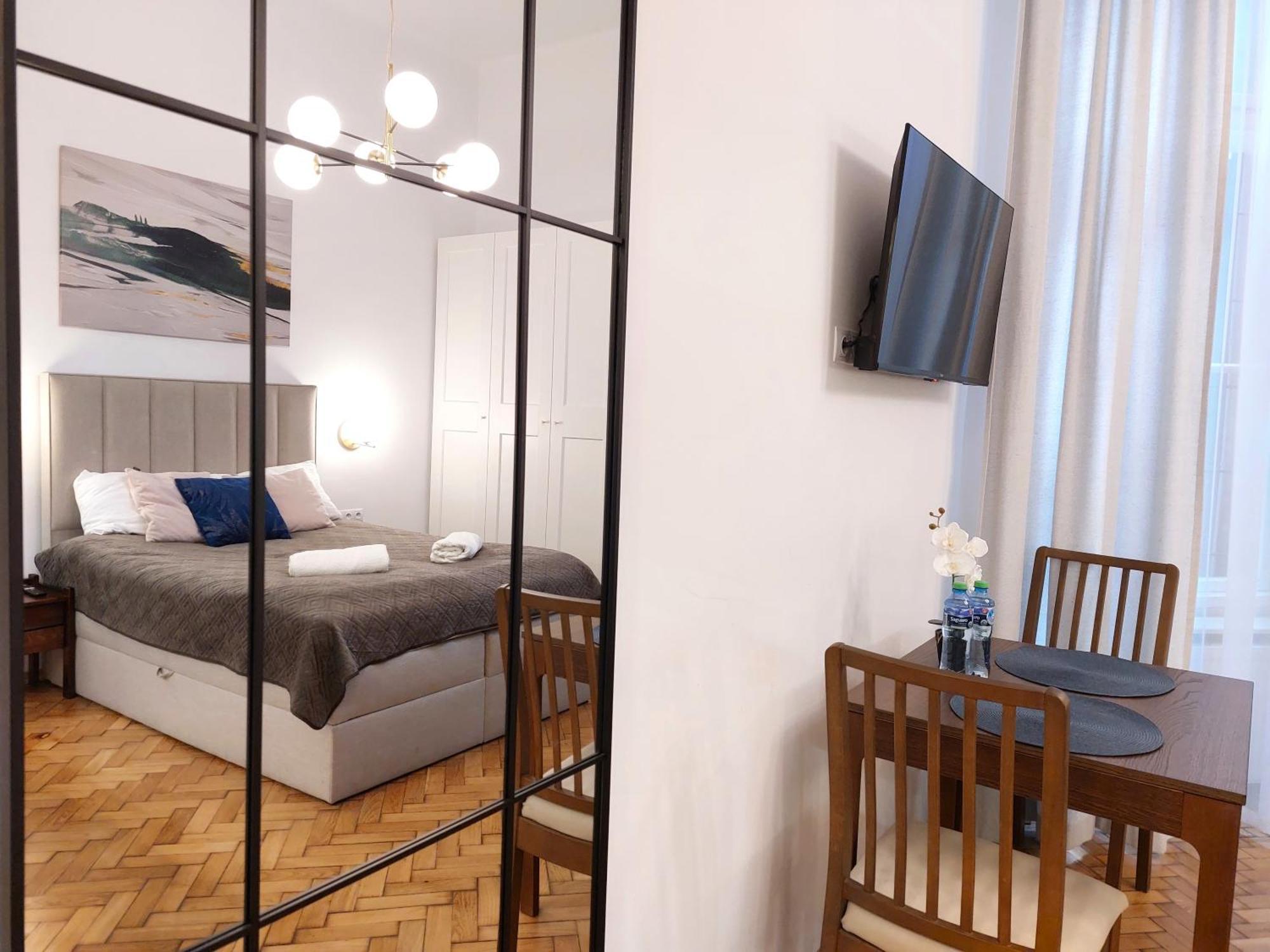 Unique Style Apartments Old Town - 25 Min From The Airport - By Homelike クラクフ エクステリア 写真